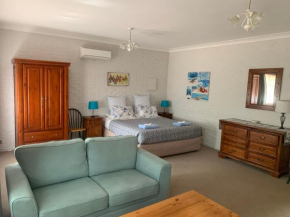 Bentworth Lodge